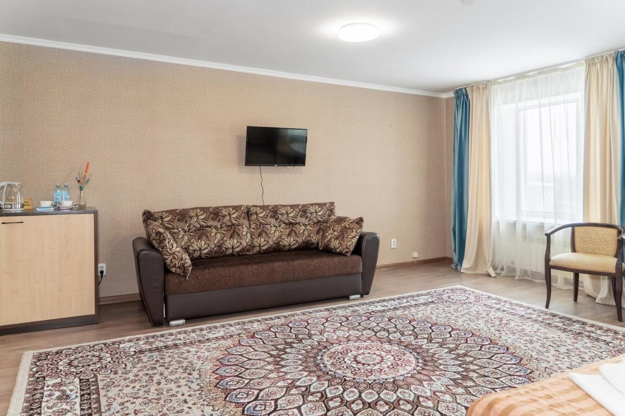 Azamat Hotel Astana Exterior photo