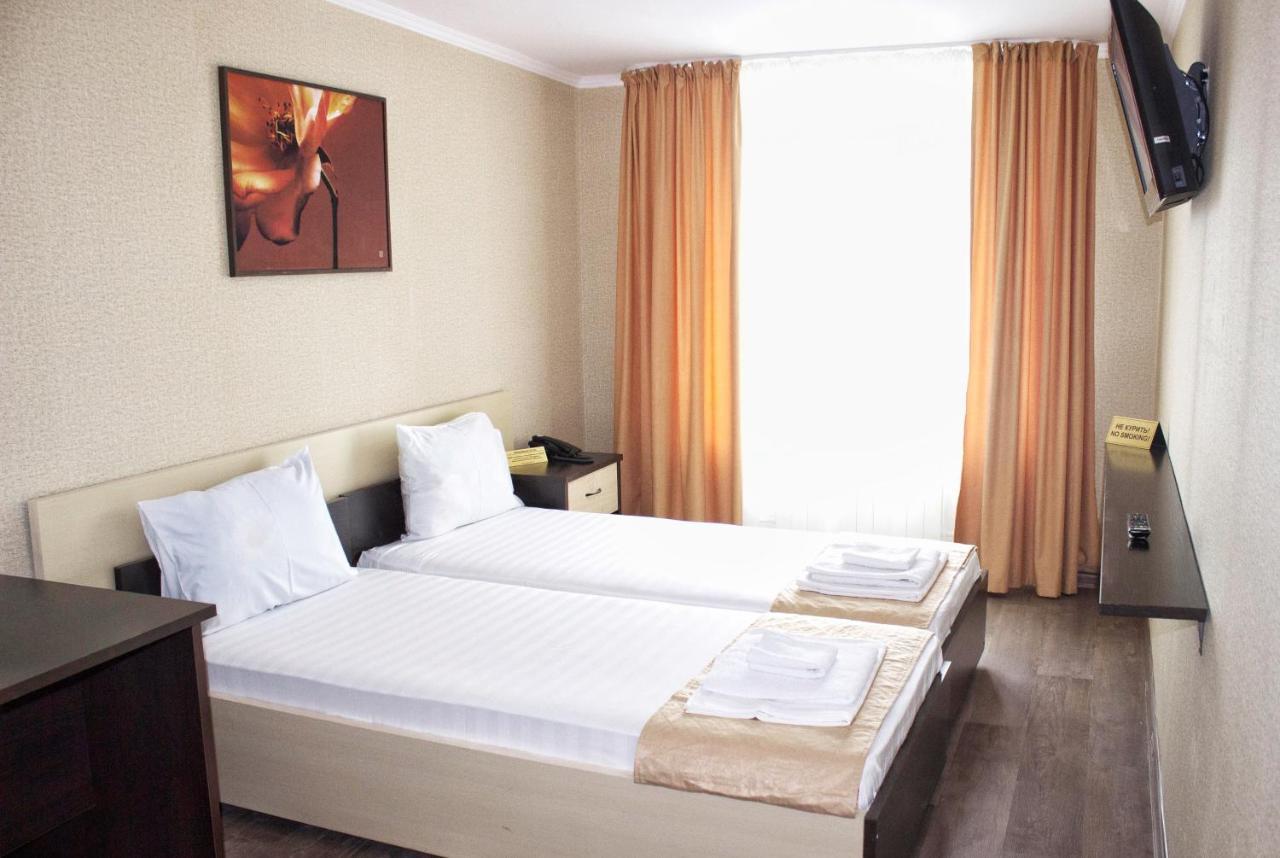 Azamat Hotel Astana Exterior photo